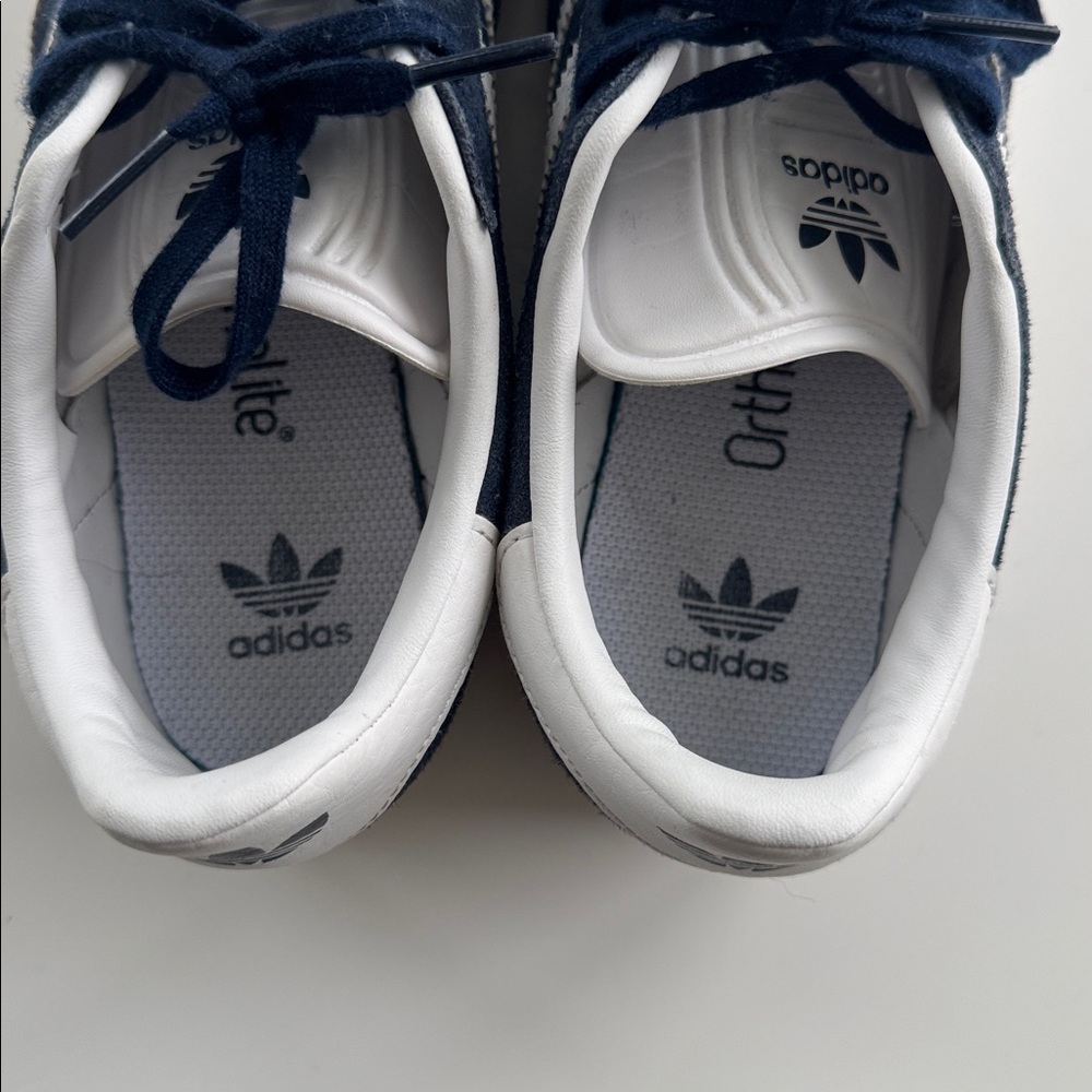 ADIDAS Gazelle Collegiate Navy & White Sneakers, boys size 5 - Picture 8 of 8